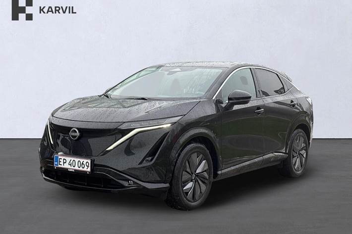 Sort Nissan Ariya fra 2024 set udefra