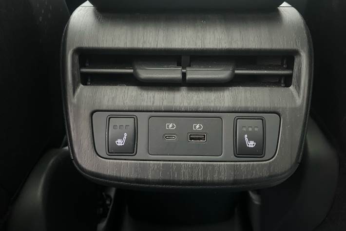 Sort Nissan Ariya fra 2022