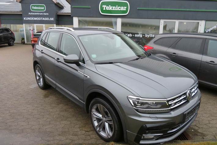 Grå VW Tiguan fra 2019 set udefra