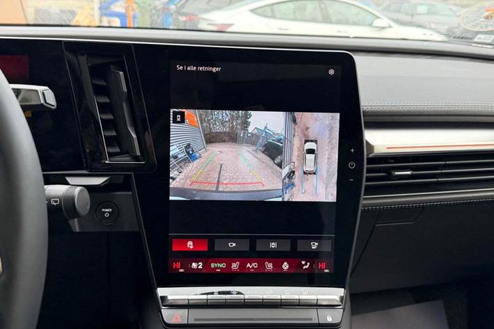 Hvid Renault Scenic E-Tech fra 2024