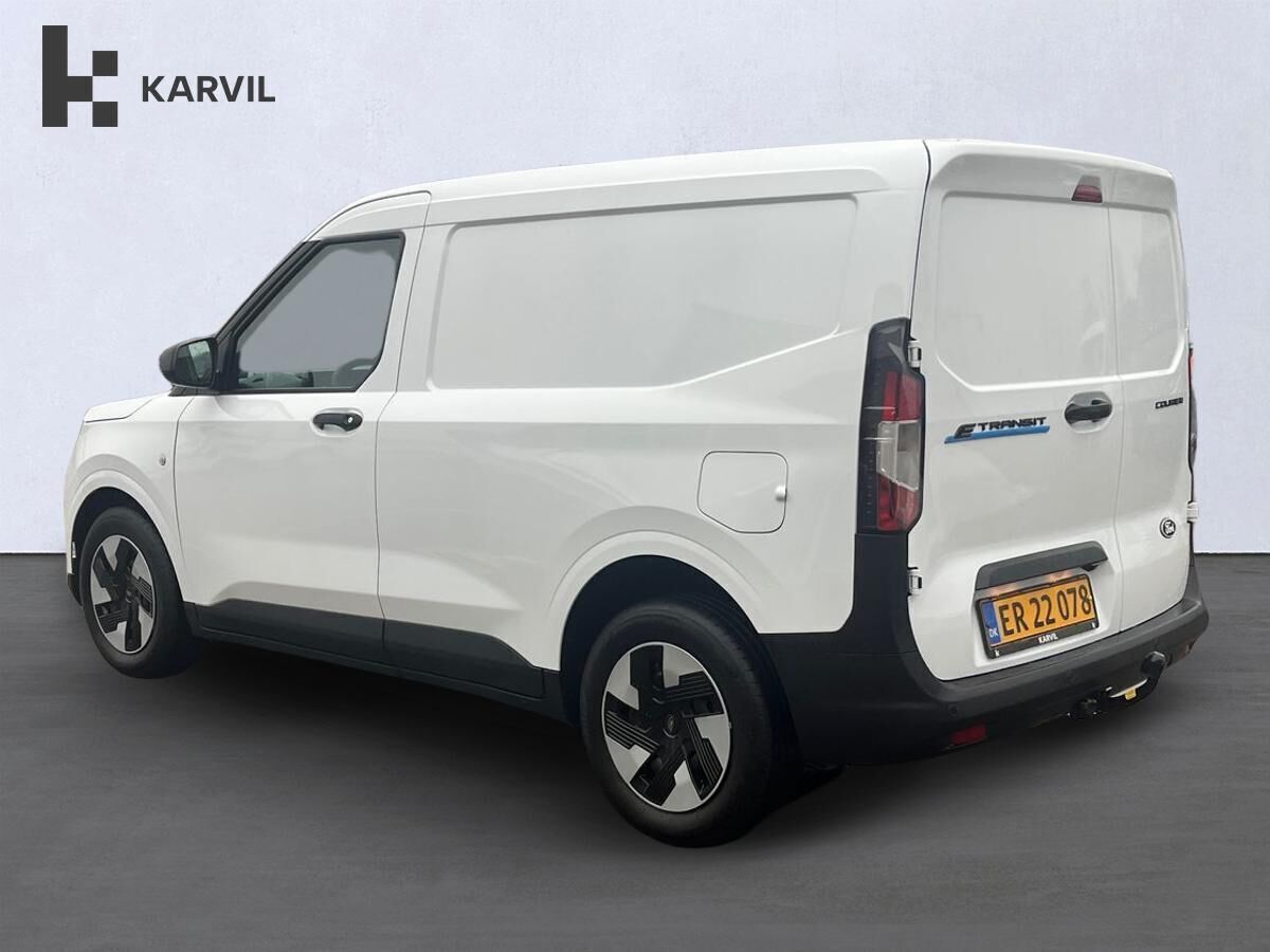 Hvid Ford E-Transit Courier fra 2025