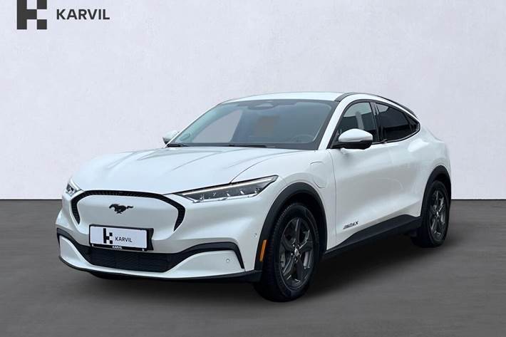 Hvid Ford Mustang Mach-E fra 2021 set udefra