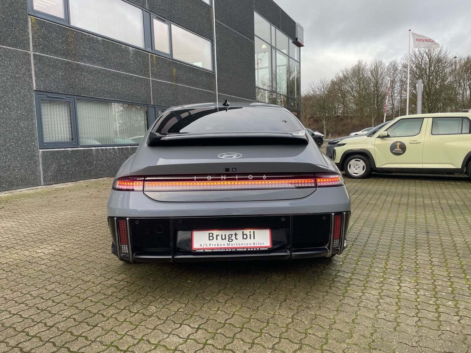 Grå Hyundai Ioniq 6 fra 2024