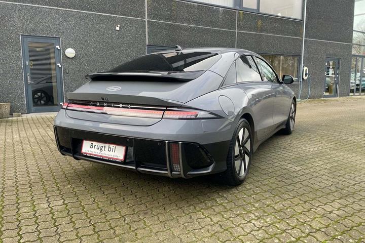 Grå Hyundai Ioniq 6 fra 2024