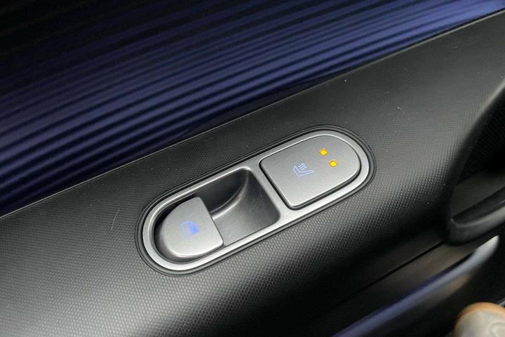 Grå Hyundai Ioniq 6 fra 2024
