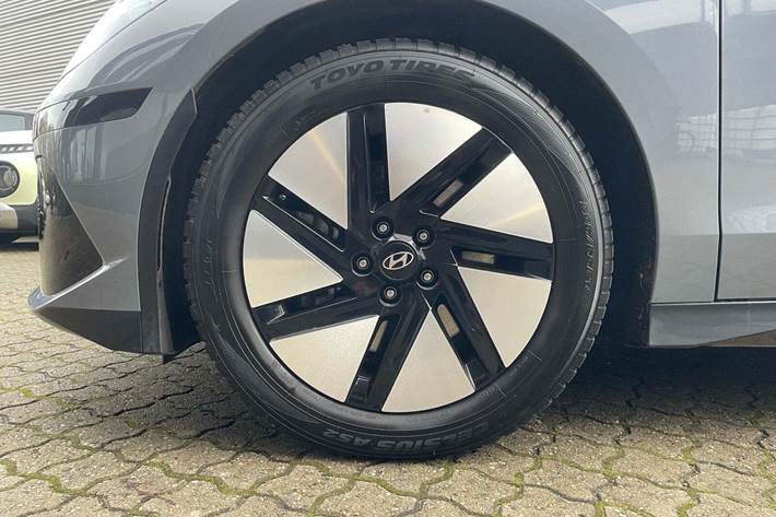 Grå Hyundai Ioniq 6 fra 2024