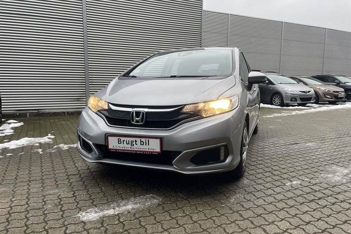 Grå Honda Jazz fra 2018 set udefra