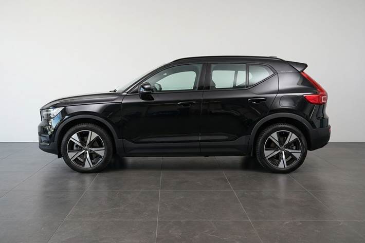 Sort Volvo XC40 fra 2020