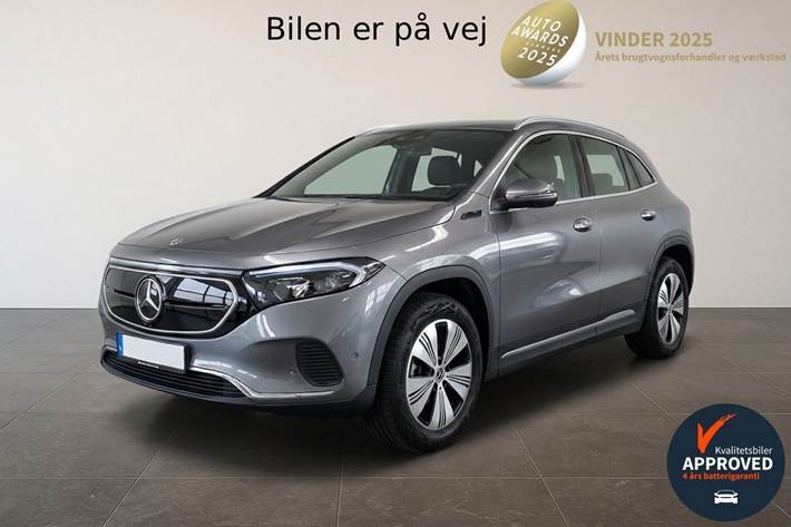 Grå Mercedes EQA 250 fra 2021 set udefra