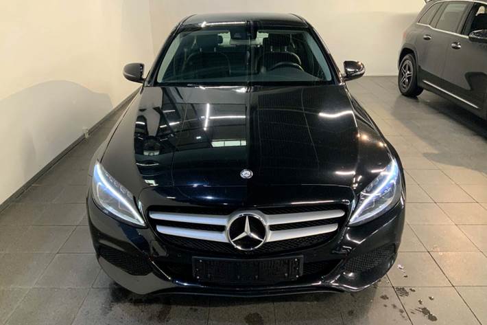Sort Mercedes C220 d fra 2016