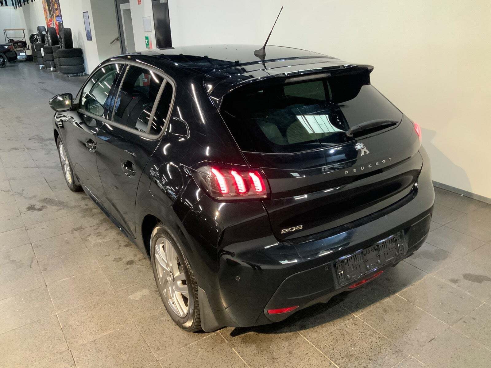 Peugeot 208 1,2 PureTech 100 Allure Pack EAT8