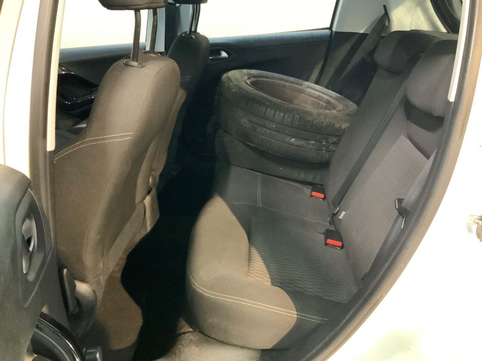 Peugeot 208 1,2 VTi 82 Active