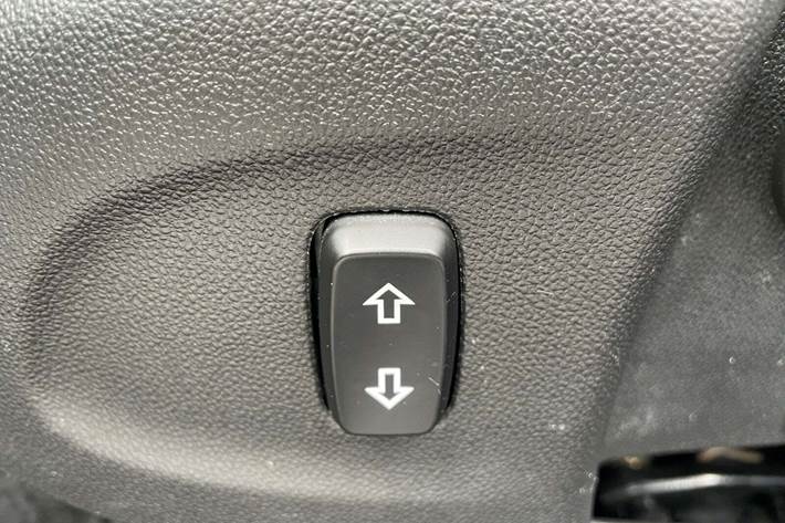 Sølv Opel Astra fra 2019