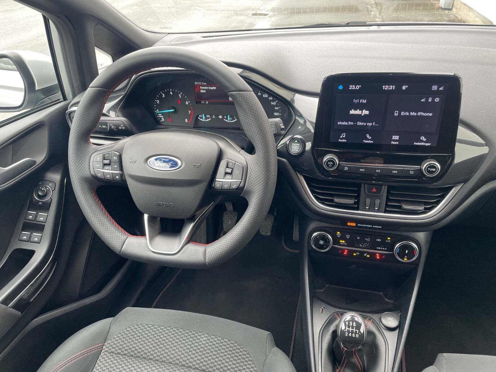 Sølv Ford Fiesta fra 2021