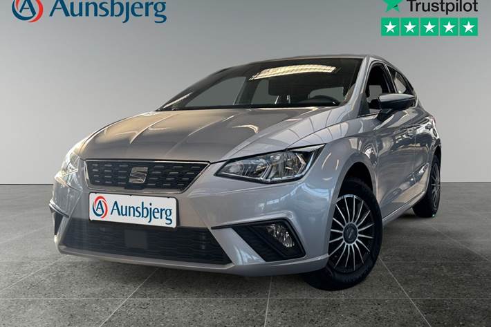 Sølv Seat Ibiza fra 2021 set udefra