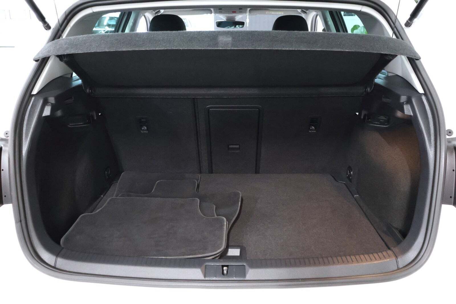 Hvid VW e-Golf VII fra 2021