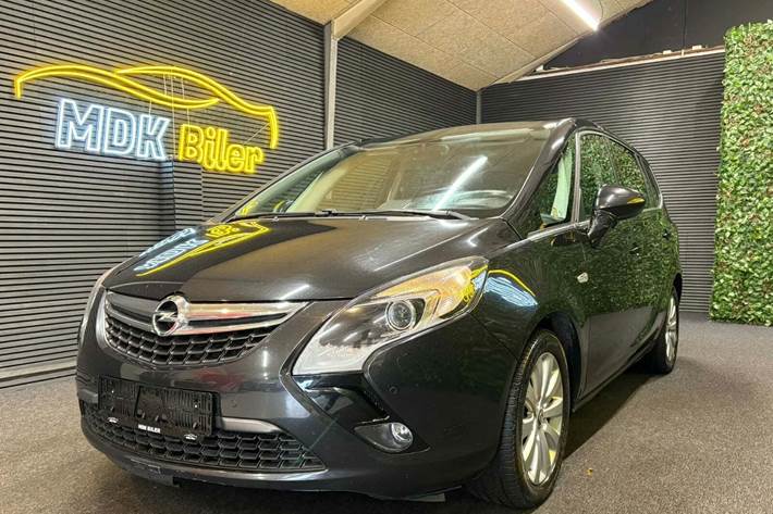 undefined Opel Zafira Tourer fra 2016