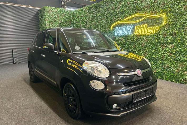 undefined Fiat 500L Living fra 2015 set udefra