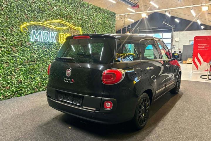 undefined Fiat 500L Living fra 2015 set udefra