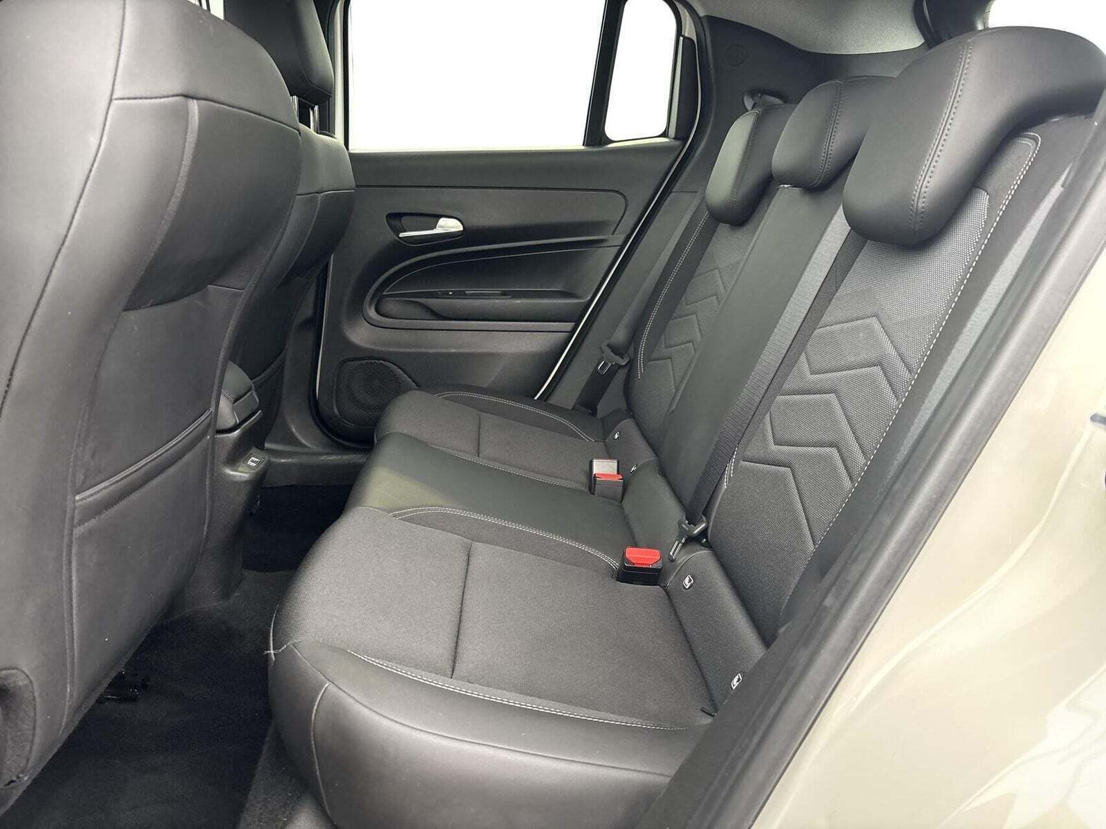 Jeep Avenger 54 Altitude