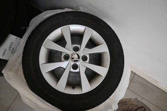 Hvid Skoda Citigo fra 2013