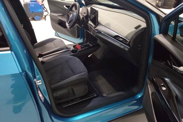 Blå VW ID.4 fra 2025