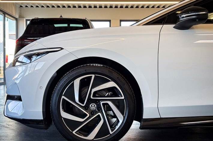 Hvid VW ID.7 fra 2025