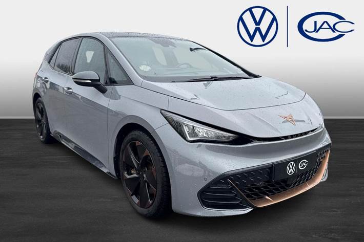 Grå Cupra Born fra 2022 set udefra