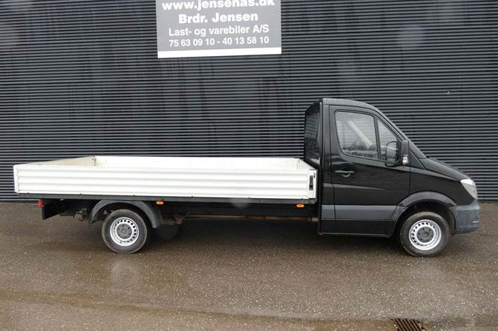Sort Mercedes Sprinter 316 fra 2017