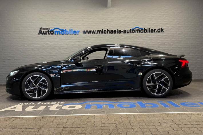 Sort Audi e-tron GT fra 2022