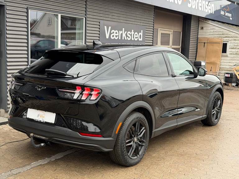 Ford Mustang Mach-E 88 Extended Range