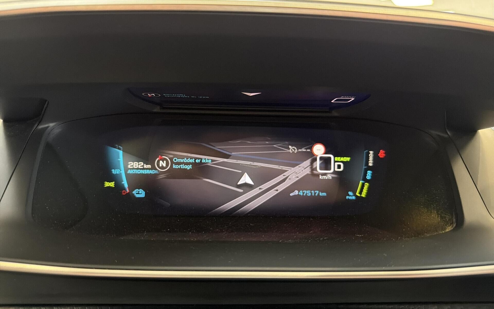 Hvid Peugeot e-2008 fra 2022