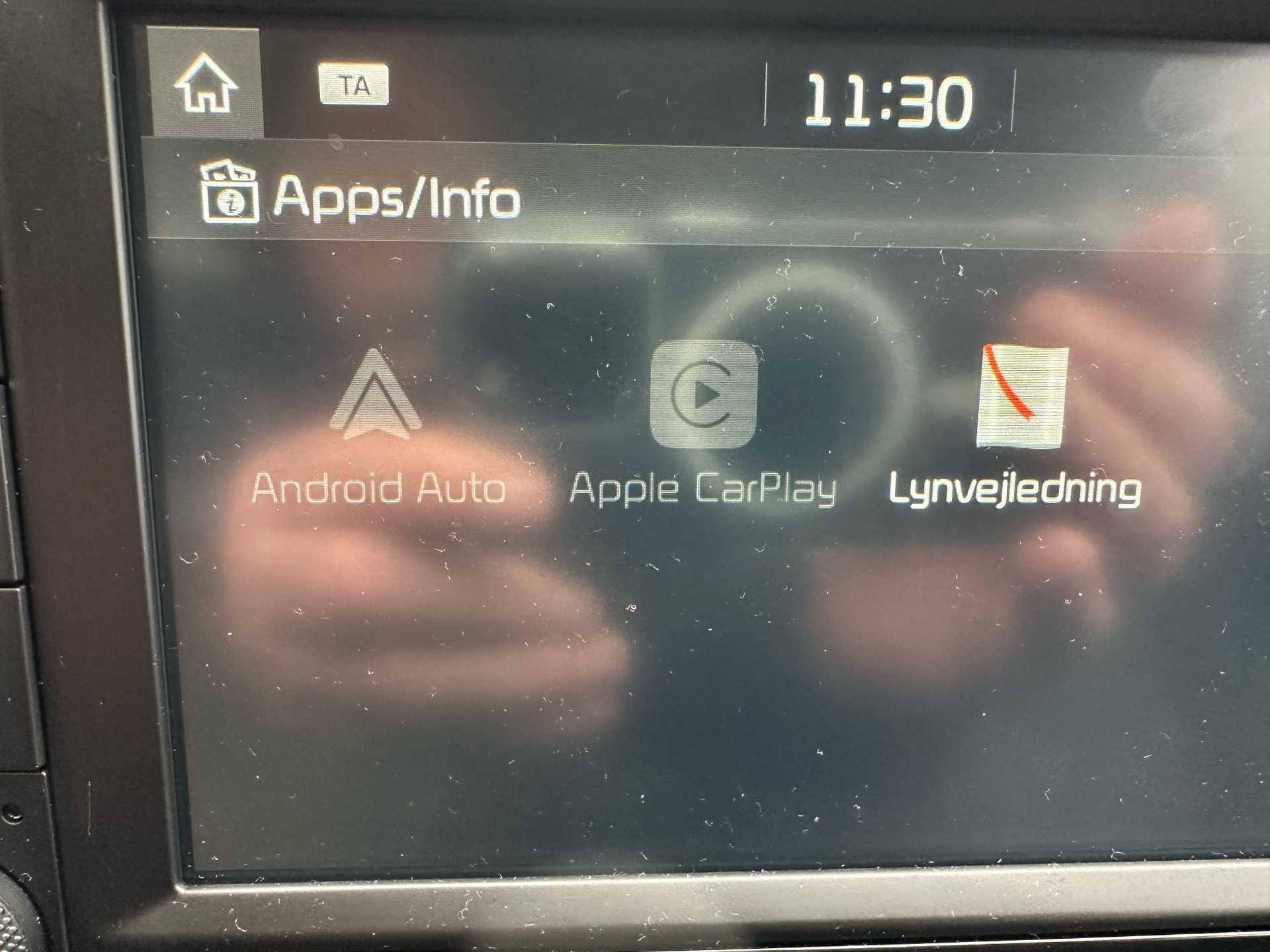 Rød Kia Rio fra 2020