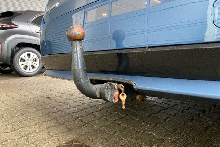 Blå Toyota Corolla fra 2021