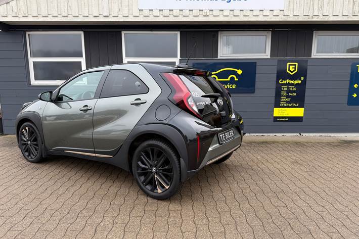Grøn Toyota Aygo X fra 2023