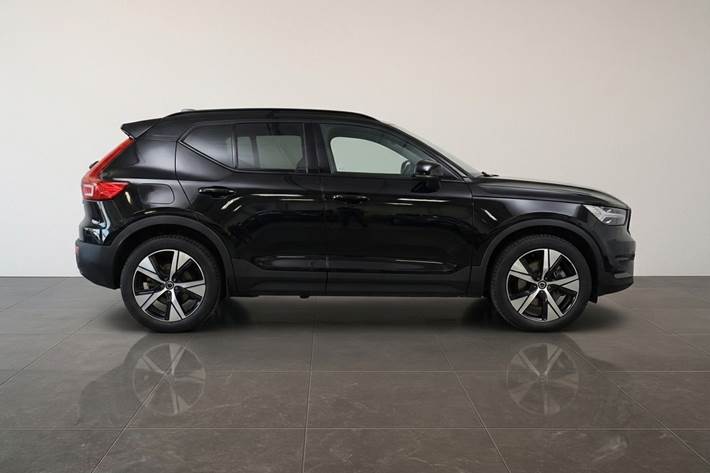 Sort Volvo XC40 fra 2020