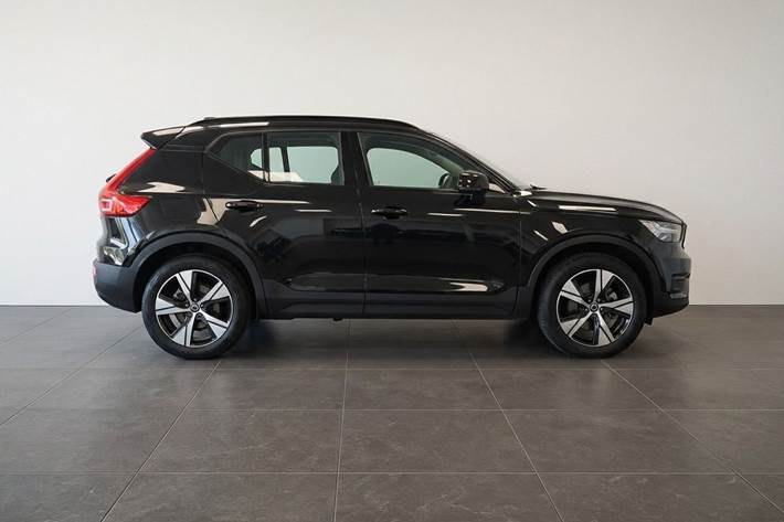 Sort Volvo XC40 fra 2020