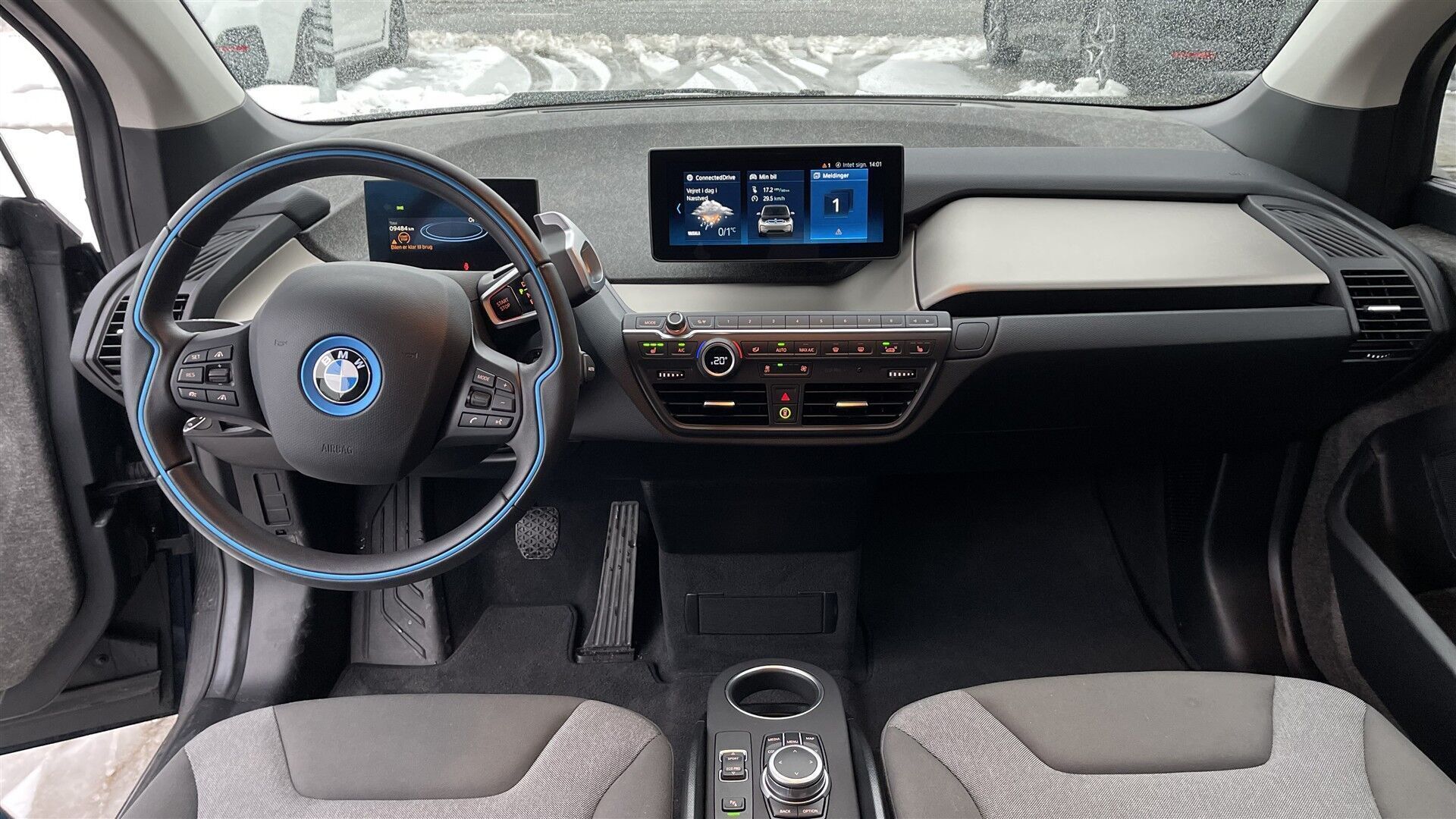 Blå BMW i3 fra 2022