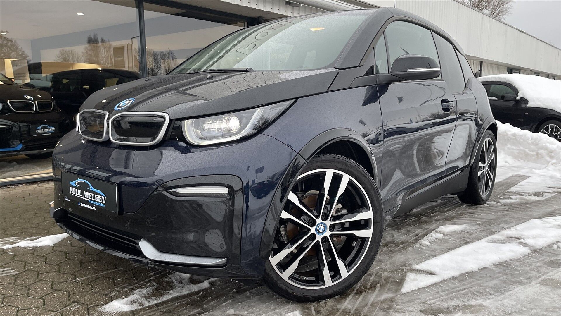 Blå BMW i3 fra 2022