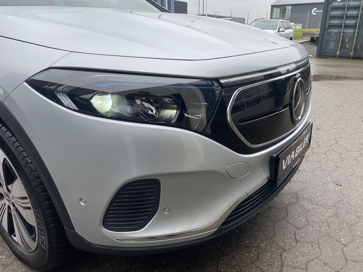Sort Mercedes EQA 250 fra 2022