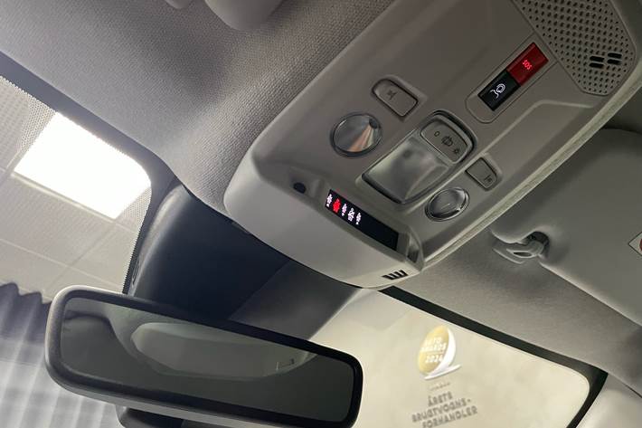 Grå Citroën ë-C4 X fra 2023