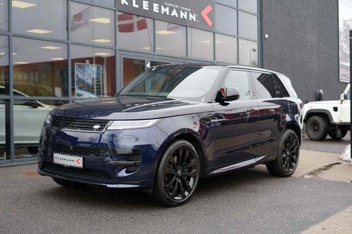 Blå Land Rover Range Rover sport fra 2023 set udefra