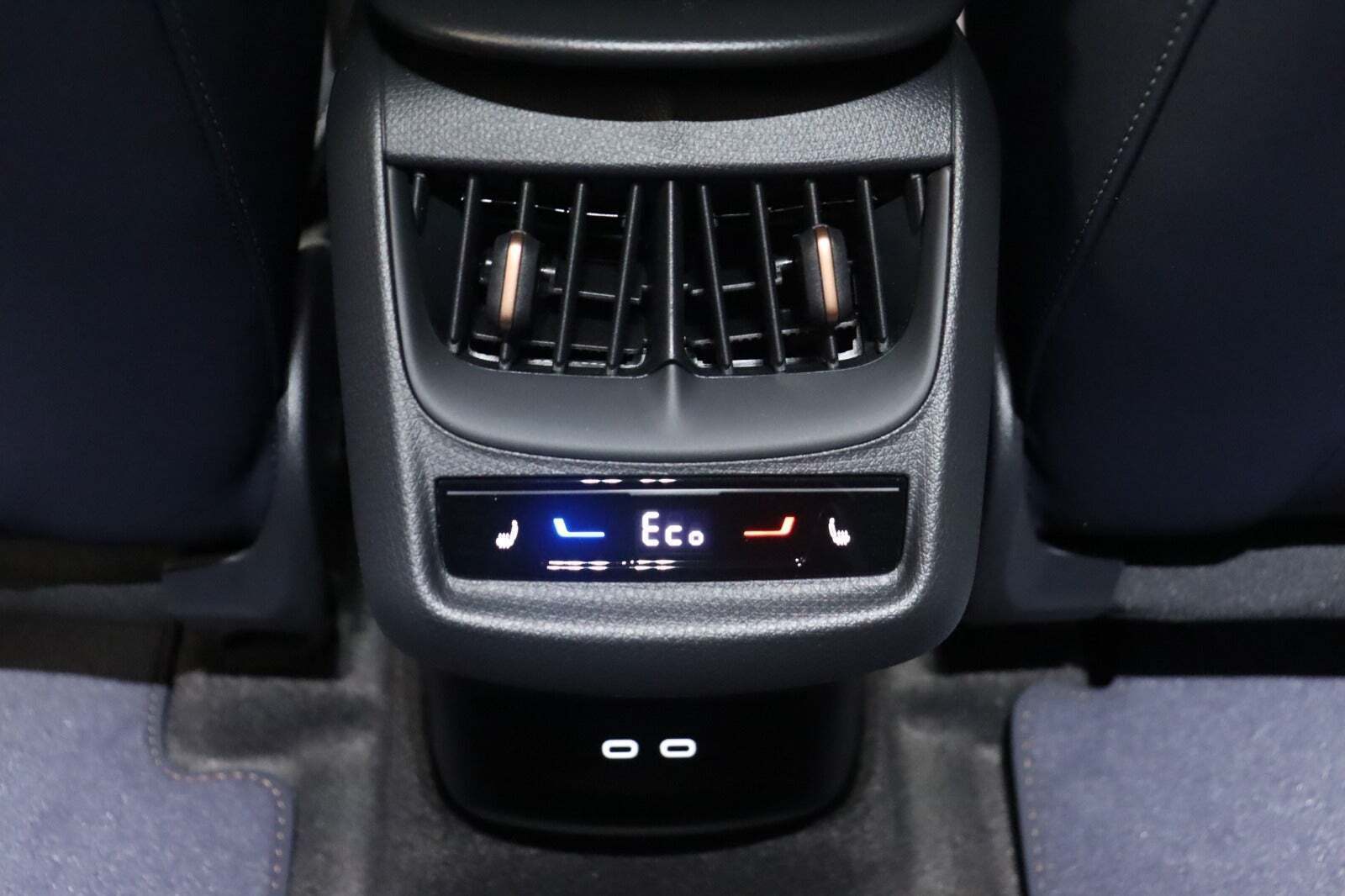 Orange Cupra Tavascan fra 2024