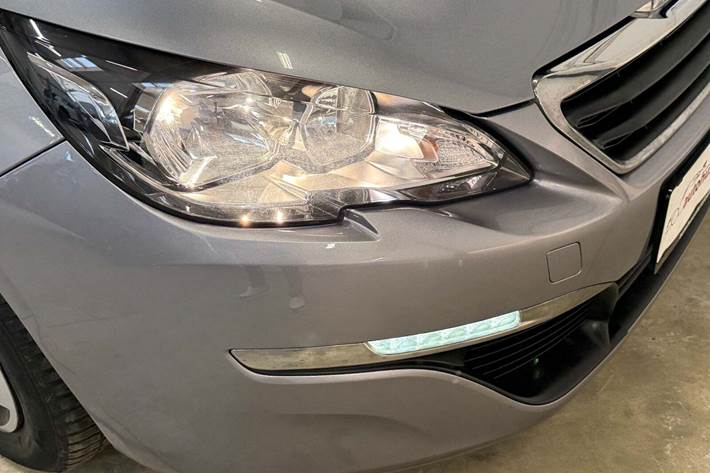 Sort Peugeot 308 fra 2015