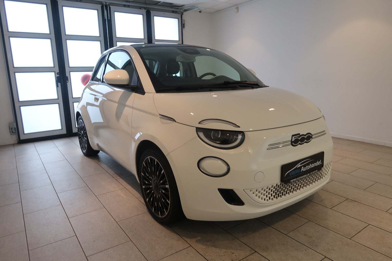 Fiat 500e 42 Icon Sky