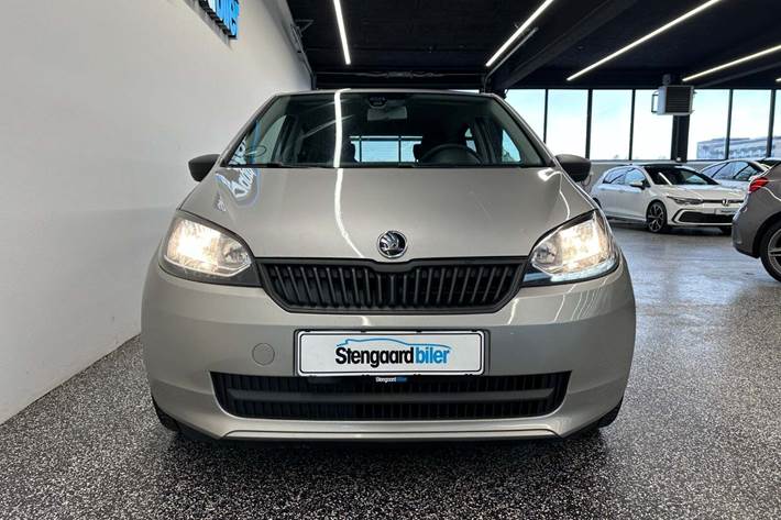 Grå Skoda Citigo fra 2017