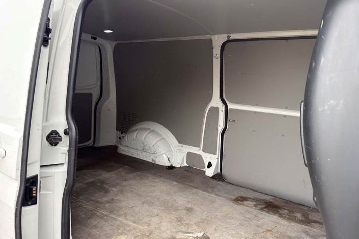 Gul VW Transporter fra 2018