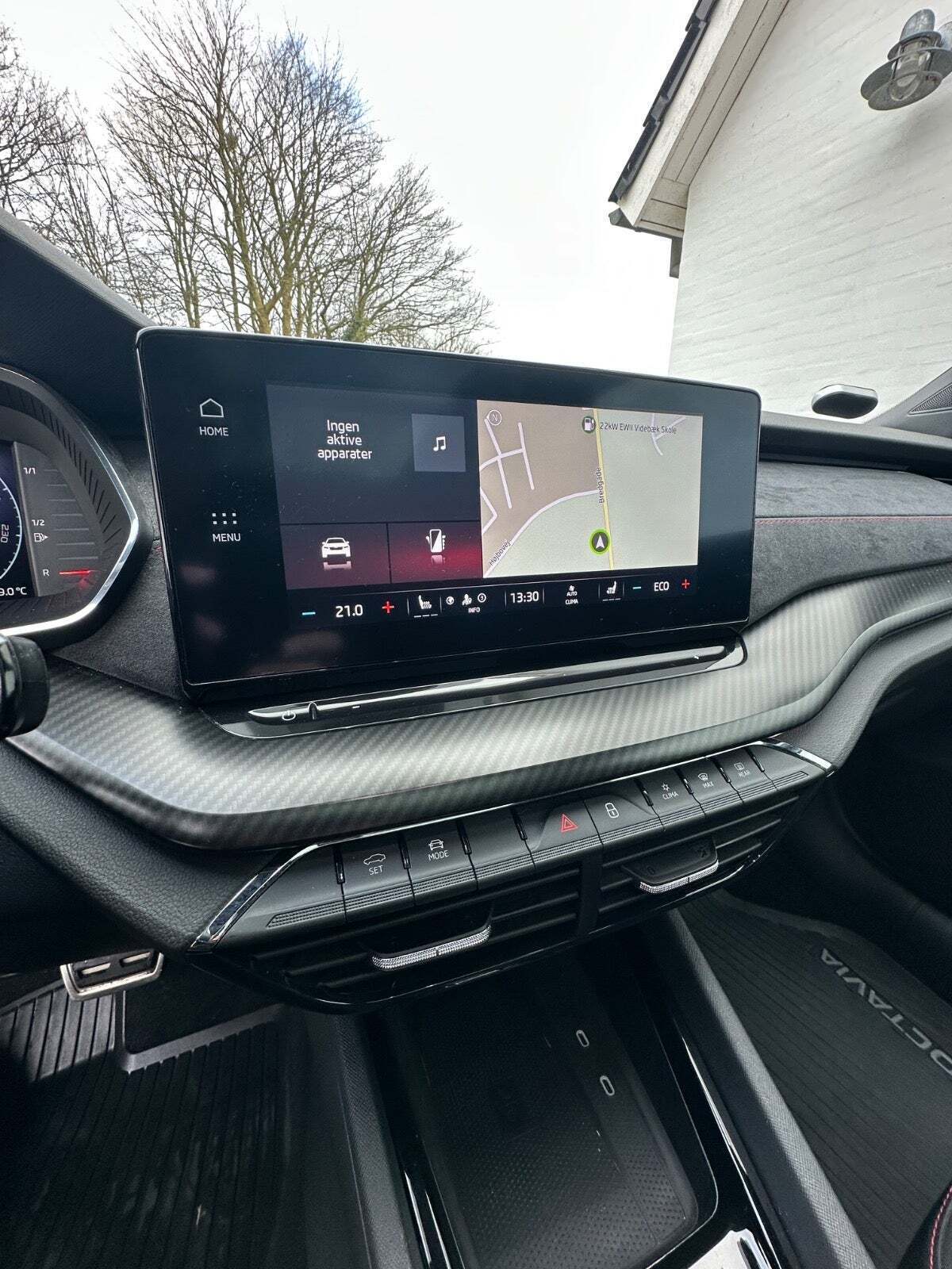 Grå Skoda Octavia fra 2021
