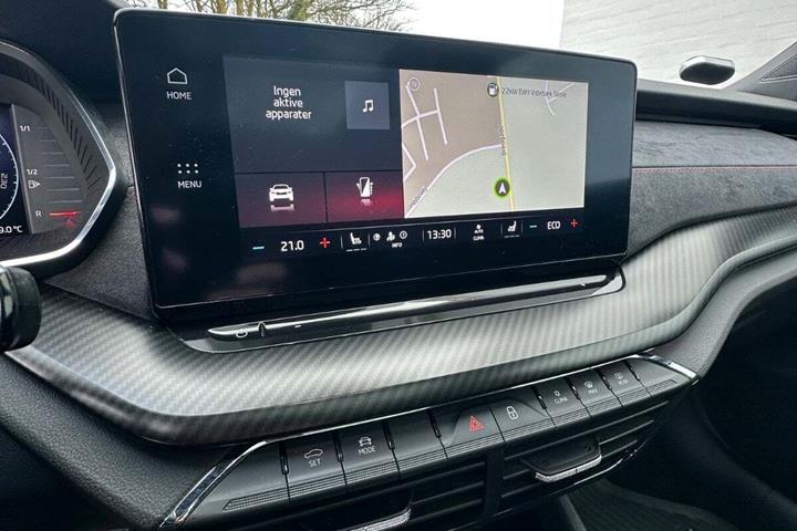 Grå Skoda Octavia fra 2021