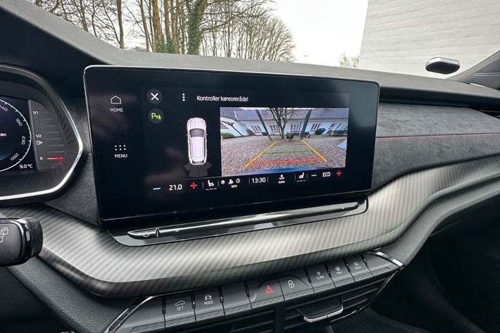 Grå Skoda Octavia fra 2021